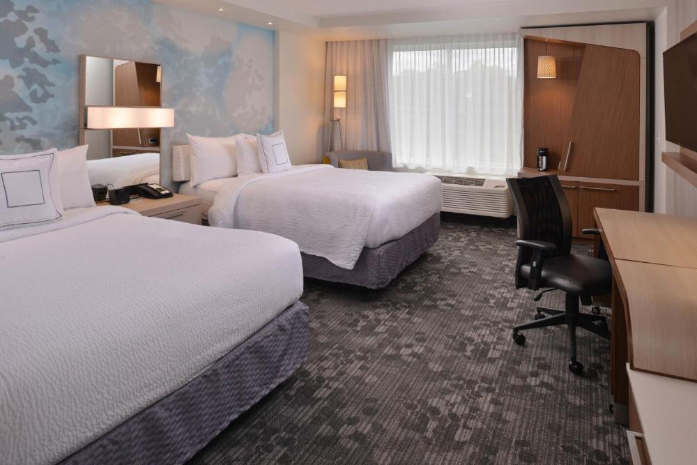 Queen Room with Two Queen Beds interior